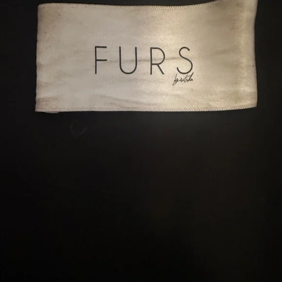 CLASSIC FOX FUR VEST - Picture 7 of 13